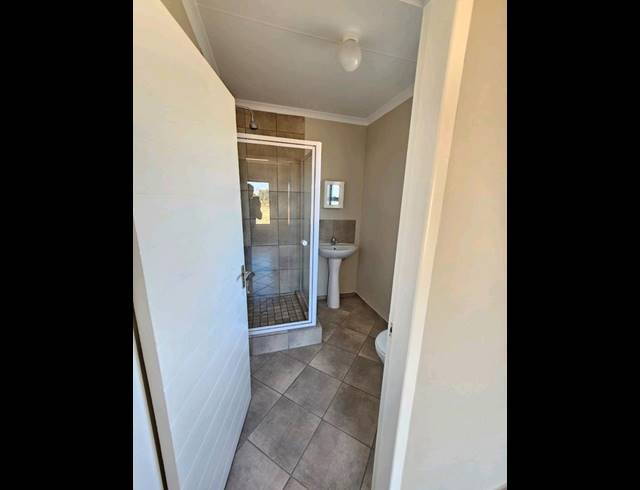 3 BEDROOM HOUSE FOR SALE IN BRENTHURST